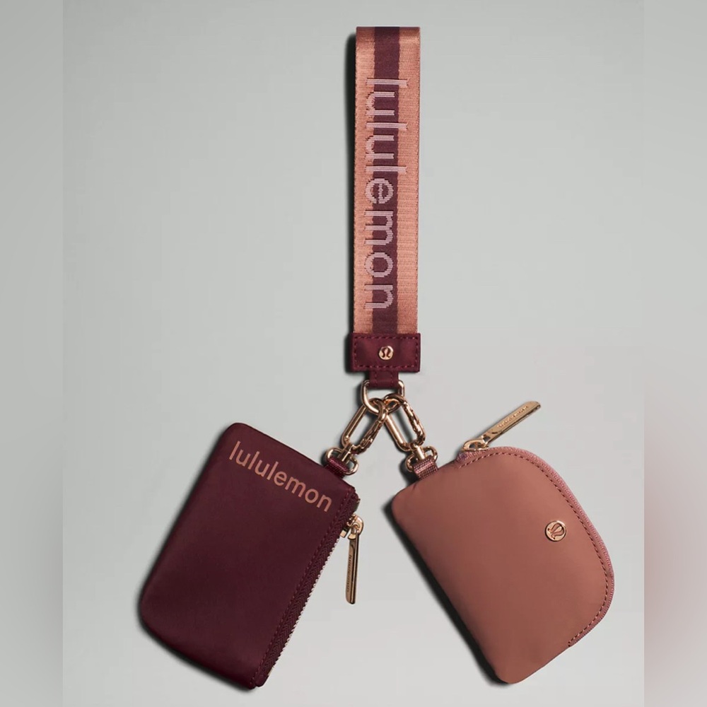 LULULEMON ! Dual Pouch Wristlet